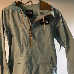❄️North Face winter jacket❄️ Small- blue/ brown details